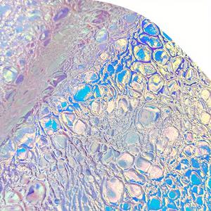 TEMU 1롤 홀로그래픽 악어 PU 가죽 - 무지개빛 광택 & 엠보싱 동물 무늬 (악어 비늘) - 대형 롤 11.8”x53” (30x135cm) - DIY 폰케이스, 지갑, 귀걸이, 핸드백용 - 가죽 공예용 사전 절단 원단