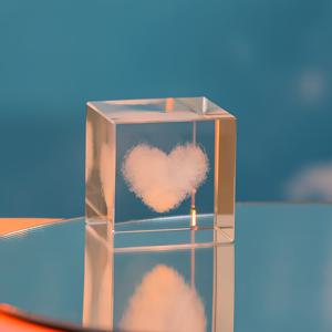 TEMU 미니어처 3D 하트 조각 유리 큐브 - 1.57
