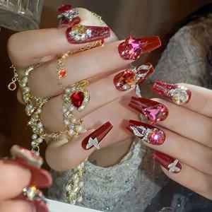 TEMU 24개 세트 (10개 수제) 신부 시즌 럭셔리 고급스러운 레드 반짝이는 라인스톤 분리형 착용 가능한 네일 피스, 여성 및 여행 사진 촬영, 파티, 가면무도회, 결혼식, 발렌타인데이, 새해 착용에 적합. 완벽한 네일 선물, 예술적 네일 디자인, 하트 네일 패턴, 프레스 온 네일, 네일 액세서리