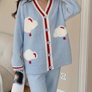 TEMU 2pcs 여성용 부드러운 피부 친화적인 따뜻한 홈웨어 세트 | 귀여운 구름 패턴 V넥 가디건과 빨간색과 흰색 대비 트림이 있는 레그 팬츠 | 가을/겨울의 편안함과 다용도로 이상적