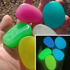 TEMU 고품질 66개 오버사이즈 레진 야광 조약돌, 1.77인치 직경, 2.2파운드, 정원 조경, 어항, 별빛 하늘 장식, 가정/야외 야간 조명 스톤에 적합, 내구성이 뛰어나고 부드러운 소재로 야외 장식을 위한 완벽한 선택