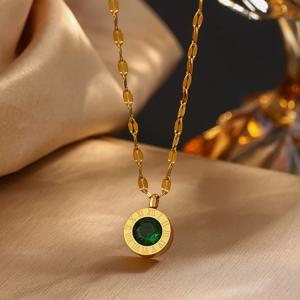 TEMU 우아한 18K 금도금 스테인리스 스틸 로마 숫자 펜던트 목걸이, 그린 합성 지르코니아 - 빈티지 프렌치 스타일, 일상 및 파티용 사계절 착용 가능, 크리스마스 선물, 세련된 디자인, 내구성 있는 주얼리