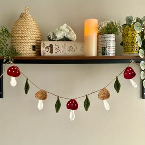 TEMU 수제 크로셰 버섯 가랜드 - 빨간색과 녹색 잎사귀, 전기 불필요, 자연스러운 감성의 벽 장식, 거실·침실·주방용 내구성 있는 패브릭 홈 액센트, 요정 스타일, 공예품