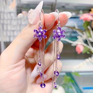 TEMU 우아하고 섹시한 럭셔리 패션 여성용 귀걸이, 반짝이는 보라색 합성 지르코니아와 꽃 인레이, 친구를 위한 이상적인 선물. 일상 출퇴근, 파티, 음악 축제, 휴가, 연회에 완벽