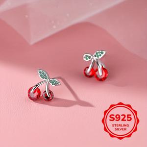 TEMU 1 쌍의 우아한 체리 스타드 귀걸이, 1.6g S925 스테링 실버와 합성 자이콘, 매일 착용할 수 있는 귀여운 신선한 스타일의 보석, 생일, 기념일 선물, 추수감사절에 적합, 모든 계절에 사용할 수 있는 액세서리