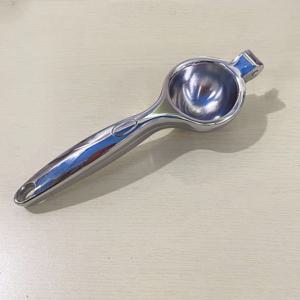 TEMU 1개 수동 시트러스 주서 - 스테인리스 스틸, 컴팩트 & 편리한 주방 도구, 오렌지, 레몬, 라임용 - 쉬운 압착, 전기 필요 없음, 집에서 신선한 주스를 위한 이상적, 레몬 주서