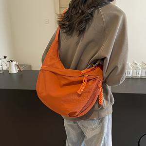 TEMU 여성용 경량 나일론 옥스포드 뉴 문 백 - 조절 가능한 어깨끈, 다수의 포켓, 대용량 태슬 디테일 핸드백, 직장 및 출퇴근에 적합 (오렌지/블랙), 우아한 스타일, 지퍼 클로저, 폴리에스터 안감, 무늬 없음, 손세탁 또는 전문 드라이클리닝 가능, 작업용 핸드백 | 우아한 핸드백 | 내구성 있는 지퍼 클로저, 대형 핸드백