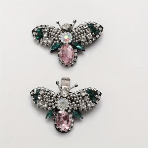 TEMU 수제 라인스톤 나비 신발 클립 2개 세트 - 분리 가능한 반짝이는 그린 & 핑크 장식, 발렌타인데이, 졸업식, 마르디그라 파티 액세서리용, 다재다능한 패션 소품 | 불규칙한 모양 디자인 | 안전한 클립 부착, 신발 액세서리