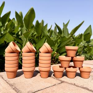 TEMU 24개 1.8인치 미니 테라코타 화분. 다육식물과 선인장에 적합한 소형 수제 재배용 화분입니다. DIY 프로젝트 및 홈 가든 및 창가 장식으로 사용 가능한 세라믹 화분
