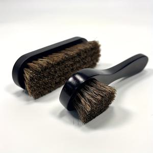 TEMU 2개 세트 말털 신발 브러시, 블랙 나무 손잡이 – 신발, 가방, 옷, 소파 & 자동차 시트 먼지 제거 및 광택 도구, 내구성 강한 털과 최소 탈모, 가방 관리용, 스타일리시 신발 액세서리, 클래식 디자인, 수제 제작, 천연 목재 핸들, 홈 클리너, 패션 애호가를 위한 케어 키트