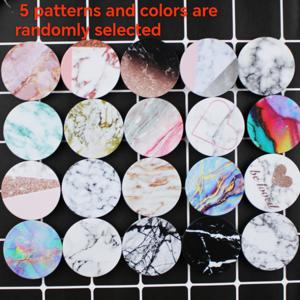 TEMU 5개 세트 그라데이션 컬러ful 마블 패턴 휴대폰 스탠드. 게으른 데스크탑 사용을 위한 완벽한 선택. 이 창의적인 원형 접착식 폰 케이스 액세서리는 접이식 및 접이식 디자인을 특징으로 하며 강력한 접착력과 컴팩트한 사이즈를 제공합니다.