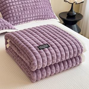 TEMU 1개 현대적인 밀크 플리스 담요 - 웨이비 그리드 패턴, 소프트 핑크 & 화이트, 침실 및 게스트룸용 가벼운 사계절 던지기, 세탁 가능, 우아한 미닉스러시어스 느낌