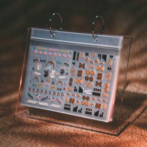 TEMU 68개의 스티커 또는 사진을 보관하고 디스플레이할 수 있는 투명 아크릴 네일 스티커 앨범, 먼지 방지 보관 및 디스플레이를 위한 디자인, 집이나 살롱에서 스티커, 사진 및 액세서리를 선보이기에 이상적입니다.