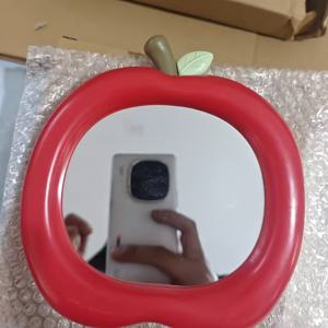 TEMU 사과 모양 메이크업 거울 - 스타일리시한 탁상 거울, 휴대용 메이크업 거울, 침실, 크리스마스 선물, 발렌타인데이 선물, 결혼 선물, 반사 표면이 있는 사과 모양의 작은 거울, 화장대 또는 서재에 적합