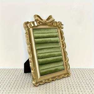 TEMU 1개 우아한 그린 벨벳풍 패브릭 주얼리 디스플레이 스탠드, 8구획 사각형 트레이 & 골든 프레임 - 고급진 테이블탑 주얼리 정리함 (반지/귀걸이/목걸이 수납용) - 수집품 이벤트장식 / 홈데코, POS 쇼케이스에 적합한|링귀걸이