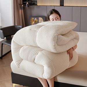 TEMU 1 럭셔리 초극세사 부드러운 밀크 벨벳 퀼트 | 고품질 3중 레이어 보온 두꺼운 방한 다운 대체 겨울 담요, 세탁기 사용 가능, 침실, 게스트룸, 호텔, 기숙사, 홈 데코, 알레르기 친화적, 피부 친화적|이불