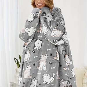 TEMU 여성용 포근한 플리스 안감 겨울 가운, 귀여운 파인애플 프린트 - 회색 만화 고양이 디자인, 긴 소매, 라운드 넥, 캐주얼 겨울 잠옷, 따뜻한 잠옷 | 장난기 있는 디자인 | 부드러운 플리스 원단