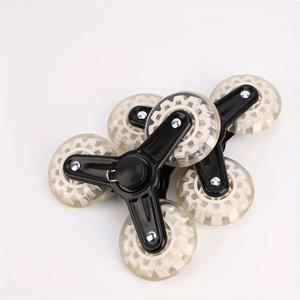 TEMU 2개 세트 헤비듀티 금속 삼각 바퀴 & 계단 오르기 부착물 세트 - 쇼핑 카트, 장바구니, 핸드 트럭용 조용한 직선 스피너 바퀴와 계단 오르기 기능 - 모든 지형 사용 가능 (블랙) - 대부분의 카트 모델과 호환