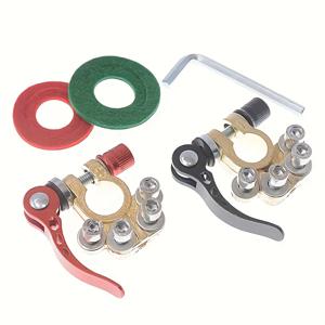 TEMU 자동차 배터리 터미널 커넥터, 양성 및 음성極을 위한 4방향 퀵리리스 터미널 클램프, 도구 포함 금속으로 제작, 건설 기계, 파이프 라인, 로더, 도저, 자동차, 트럭, 보트에 적합, 세단, 밴, 다양한 유형과 호환 가능.