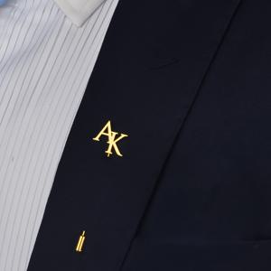 TEMU 개인 맞춤 스테인리스 스틸 1-2 글자 이름 브로치, 패셔너블한 맞춤형 정장 칼라 핀, 일상 매칭에 적합, 아버지, 남편, 남자친구에게 선물하기 좋은 휴일 선물, 결혼 선물