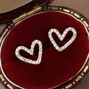 TEMU 아름다운 작은 하트 모양 스터드 귀걸이 구리 장신구 작은 지르코니아 장식 우아한 레저 스타일 여성 데이트 선물