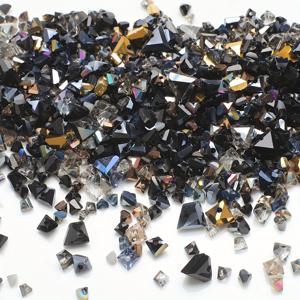 TEMU 10G 삼각형 로마스 컷팅 유리 비즈 - 혼합 색상 및 크기, 반투명 & 메탈릭 마감 DIY 귀걸이, 팔찌, 목걸이용 보석 만들기 재료, 네일 아트 장식용 유리 구슬, 비즈, 커팅 디자인, 메탈릭 마감 비즈
