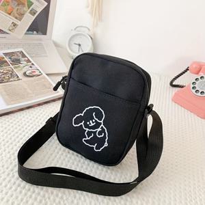 TEMU 여성을 위한 빈티지 만화 토끼 크로스바디 가방 - 레트로 일본 하라주쿠 스타일, 지퍼 클로저, 화이트 & 블랙 옵션, 귀여운 동물 디자인, 일상용 핸드백 액세서리, 소형 크로스바디 가방