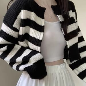 TEMU 여성용 한국 스타일 컬러 블록 지퍼업 가디건 - 라운드 넥, 루즈핏 긴팔 캐주얼 오픈 프론트 스웨터, 가을 겨울 레이어링 아이템, 트렌디 니트웨어, 내구성 있는 소재, 세련된 아우터웨어, 패션 애호가, 부드러운 질감, 여성용 가디건 그레이, 여성용 가디건, 품질 좋은 여성용 가디건, 가을 옷장, 여성용 재킷, 여성용 긴팔 조끼|가디건