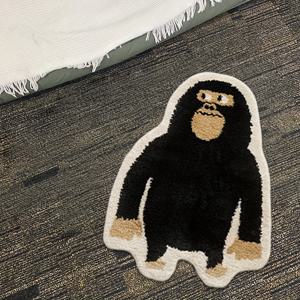 TEMU 1개 원숭이 모양 매트 - 귀여운 원숭이 얼굴과 꼬리가 있는 플러시 매트, 세탁기 사용 가능한 푹신한 바닥 매트, 침실, 놀이방용 - 룸 데코, 고무/혼방, 침대 옆 매트