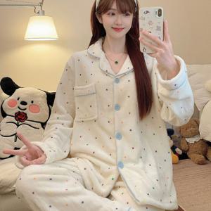 TEMU 컬러풀 폴카 도트 프린트 기모 안감 두꺼운 여성용 파자마 세트 겨울 심플 패션 Y2K 캐주얼 우아한 홈웨어 파자마 부드럽고 편안한 턴 칼라 오픈 프론트 긴소매 상의 + 9단 바지 홈 세트 가을 세트 파자마|잠옷|블라우스|냉장고바지