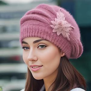 TEMU 1개 여성용 겨울 비니 모자 - 인조 토끼털 트림 & 플로럴 장식, 두꺼운 보온 디자인, 접이식 핸드워시 가능한 패션 액세서리, 여성 & 엄마용 겨울 모자, 스타일리시 니트웨어, 추운 날씨용