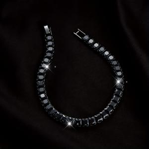 TEMU 남녀 모두에게 어울리는 스타일리시한 블랙 사각 테니스 팔찌입니다. 할로윈에 완벽한 미니멀 고딕 디자인입니다. 구리 재질이며, 저자극성이고 산화 방지 기능이 있는 건 블랙 플래팅으로 제작되었습니다. 반짝이는 블랙 시니치 장식이 돋보입니다.