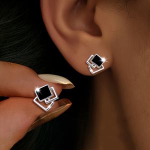 TEMU 여성을 위한 가을-겨울 기하학적 사각 귀걸이 한 쌍, 스타일리시하고 독특한 디자인, 다양한 행사와 일상 사용에 적합. 완벽한 선물 아이디어, 저자극성
