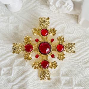 TEMU 1개 OESDPHS 바로크 럭셔리 크로스 브로치 - 레드 & 클리어 보석 센터, 골든톤 메탈 핀 남녀공용, 재킷, 드레스, 코트를 위한 우아한 칼라 액세서리 - 빈티지 영감 피스, 정교한 바로크 디자인, 레드 & 골든 컬러 스킴, 정장 또는 캐주얼 복장을 위한 화려한 십자가 모양 센터피스