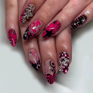 TEMU 24개의 중간 길이의 아몬드 모양의 손톱 세트, 매력적인 다크 스타일, 3D 실버 스타, 시원한 블랙 앤 레드 점, , 빛나는 라인스톤, 모든 여성에게 적합, 손톱 페인트 및 젤 글루는 박스에 포함되어 있으며, 쉽게 붙이고 착용할 수 있습니다.|네일스티커