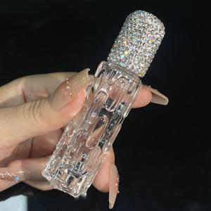 TEMU 1개 반짝이는 라인스톤 롤러볼 병 - 향수, 에센셜 오일 및 여행용 럭셔리 휴대용 미니 유리병, 우아한 원형 디자인과 반짝이 장식, 손세척 전용, 재충전 가능한 향수 여행용, 세련된 실린더형, 아티스틱 보틀 스타일