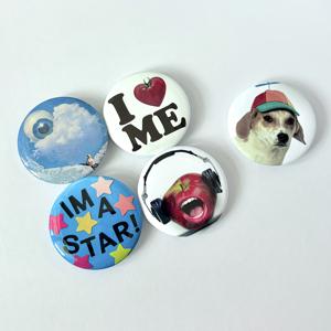 TEMU 5개 세트 패셔너블한 귀여운 스타일 브로치 핀 배지 세트 창의적인 노벨티 가방 펜던트 의류 장식 백팩 장식 커플 친구 선물 개학 선물 생일 선물 남녀 공용 장식 액세서리 추천 개 음악 스타 브로치