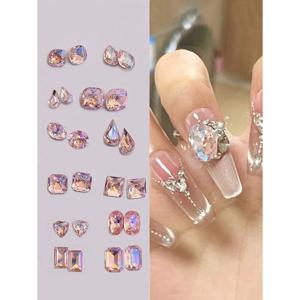 TEMU 30개 핑크 오로라 네일 아트 라인스톤 장식 - 다양한 날카로운 바닥 비대칭 라인스톤, 매우 반짝이는 기울어진 하트, 나비, 볼륨 있는 모양 네일 용품 (네일 디자인, 네일 참, 네일 젬)