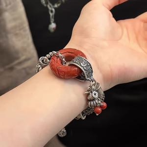 TEMU 여성 빈티지 중국풍 레드 인조 마이카 비드 팔찌 - 우아한 인터로킹 링크 디자인, 내구성 좋은 아연 합금, 또는 파티룩에 완벽, 파티 액세서리 | 우아한 팔찌 | 튼튼한 팔찌