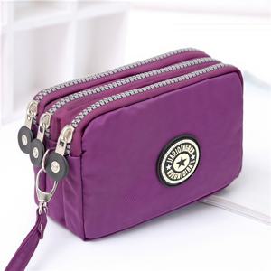 TEMU 세련된 지퍼 클러치 백 - 손목 스트랩이 있는 경량 다기능 지갑, 대용량 동전 및 휴대폰 정리함, 깊은 마젠타, 화이트, 퍼플, 블루의 우아한 줄무늬 디자인 - 여행 및 일상 사용에 완벽한 소형 지갑