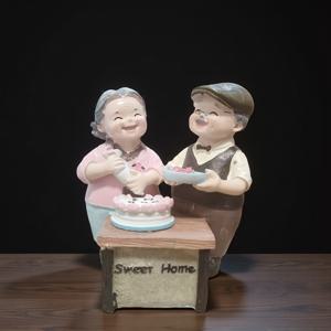 TEMU 1pc 로맨틱한 사랑을 주제로 한 레진 조각품 - 케이크를 함께하는 귀여운 노인 커플, 실내/실외 장식에 완벽한, 거실, 침실, 또는 입구에 이상적인 장식 - 어머니의 날과 노인에게 이상적인 선물, 로맨틱한 홈 데코 | 재미있는 디자인 | 세부적인 공예 기술, 노인 커플 장식