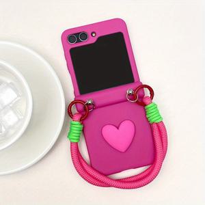 TEMU 폰 케이스: 로즈 레드 - 라이트 베이지 감촉 + 3D 하트 디자인 및 휴대용 스트랩, 갤럭시 Z 플립 7/6/5/4/3 완벽 호환