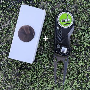 TEMU 골프 디봇 도구 세트, 다기능 디봇 도구 포함 1개 디봇 도구 및 2개 골프 볼 마커 (내장형 순은 볼 마커 + 패턴 볼 마커), 알루미늄 합금 그립과 스테인리스 스틸 포크 헤드, 정교한 공예, 미적이고 내구성 있는 골프 선수를 위한 완벽한 선물, 필수 골프 액세서리