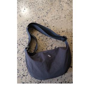 TEMU 여성용 일본/한국 스타일 대용량 크로스바디 백 - 가벼운 고품질 나일론 핸드백, 지퍼 잠금, 고정 스트랩 & 골드 톤 하드웨어, 크로스바디 지갑, 데일리 핸드백, 다용도 핸드백, 패션 애호가|슬링백|미니크로스백