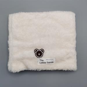 TEMU 여성용 두꺼운 겨울 스카프 & 넥워머 - 극한 추위를 위한 플러시 소프트 풀오버, 4가지 색상 (다크, 블러쉬), 야외 여행 및 일상 사용에 적합, 손세탁 가능 - 모든 연한 베이지 톤에 우아함