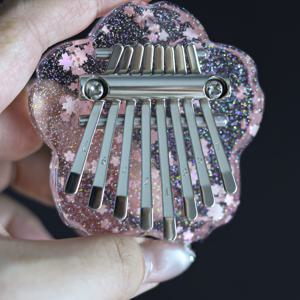 TEMU 체리 blossom theme의 아크릴 구성으로, 블랙 레니어드가 달린 8톤 칼림바 - 세련된 피아노 액세서리, 크리스마스, 할로윈, 생일, 우정에 적합한 완벽한 선물, 독특한 선물 아이템