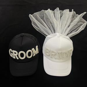 TEMU 창의적인 진주 라인스톤 글자 GROOM&BRIDE 헤어밴드 베일 커플 모자 베이스볼 캡 발렌타인데이 선물 신부용품 웨딩 파티 싱글 파티 샤워 파티 크리스마스 할로윈 혼모노 여행용품 신부나 파트너를 위한 최고의 선물