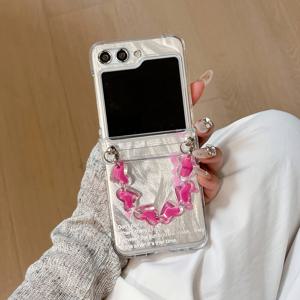 TEMU 폰 케이스: 깃털 영문자 접이식 폰 케이스 (체인 포함) - 갤럭시 Z 플립 6/5/4/3용