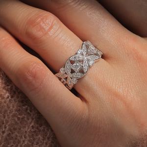 TEMU READKISS 여성용 플로랄 큐빅 합성 지르코니아 링 - 우아한 와이드 밴드 약혼 결혼 반지, 발렌타인데이 및 기념일을 위한 4월 탄생석 선물, 캐주얼 착용 특별 행사 주얼리 | 스타일 | 백금 도금