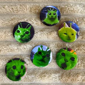 TEMU 6개의 인기있는 귀여운 외계인 고양이 버튼 세트 - 독특한 녹색 고양이 버튼, 옷, 모자, 배낭에 완벽한 스타일리시한 액세서리 - 친구, 가족, 동료에게 적합한 재미있는 선물 아이디어